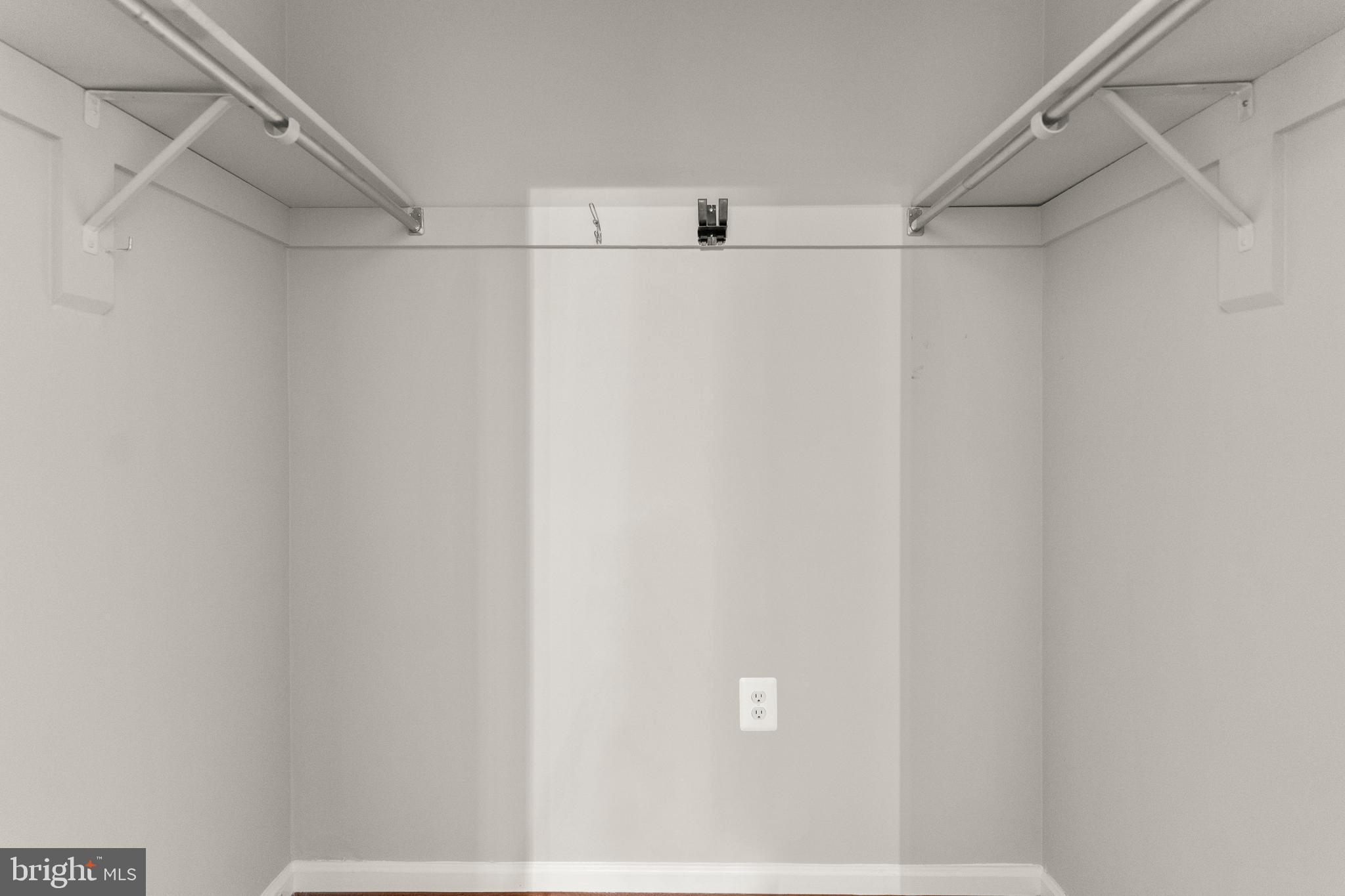 3865 PERSIMMON CIRCLE