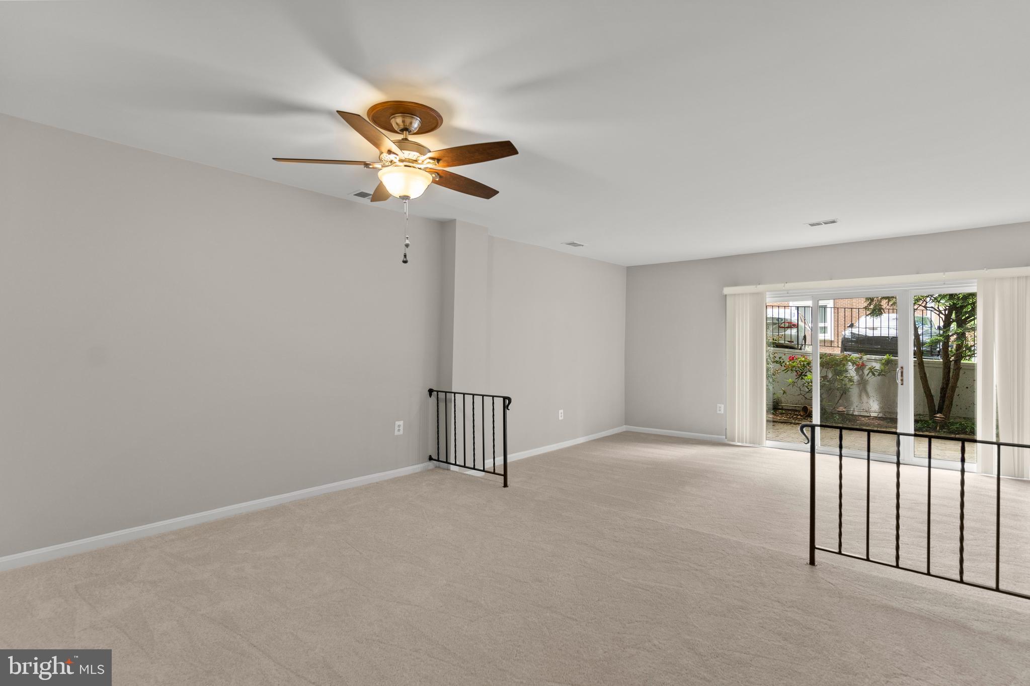 3865 PERSIMMON CIRCLE