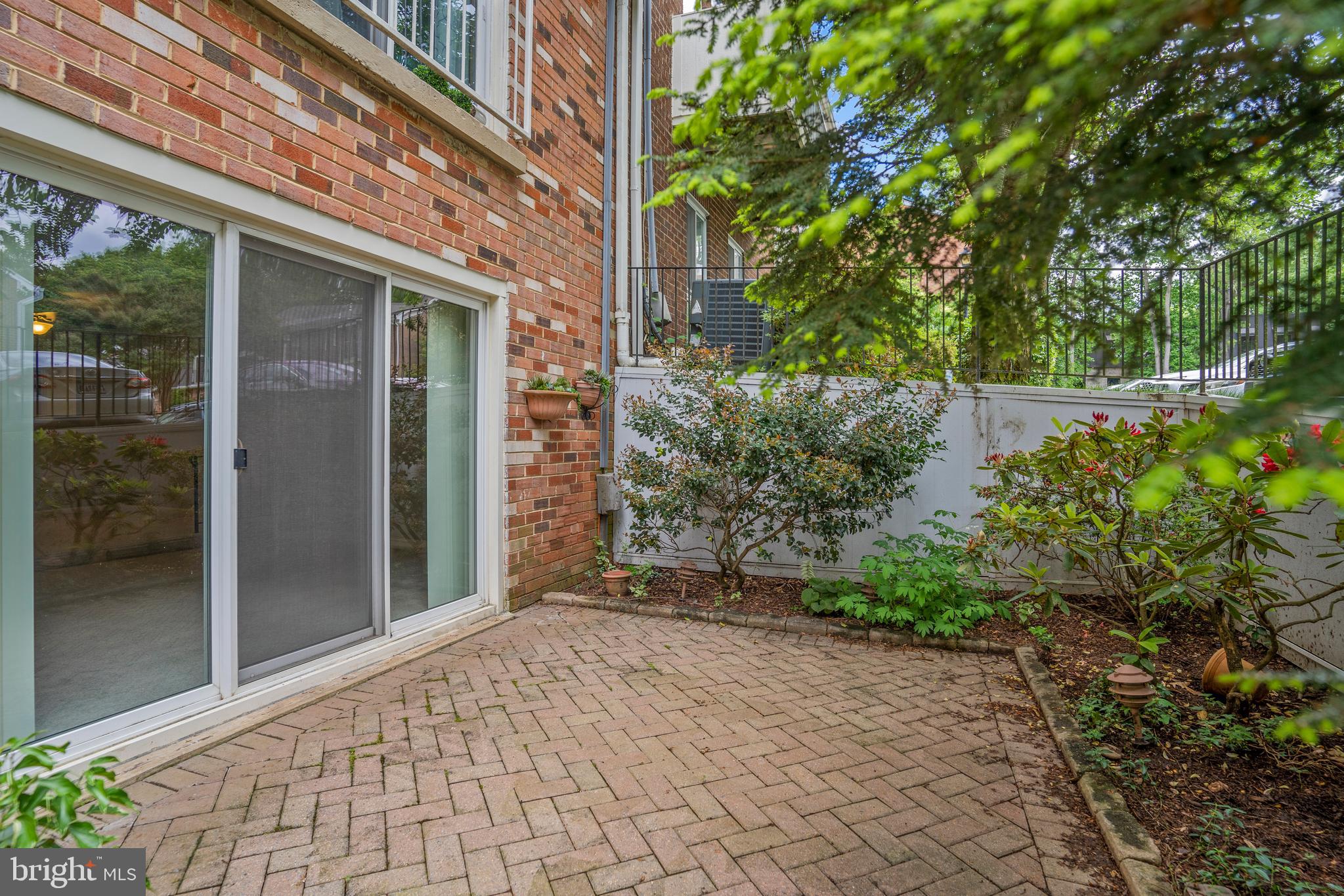 3865 PERSIMMON CIRCLE