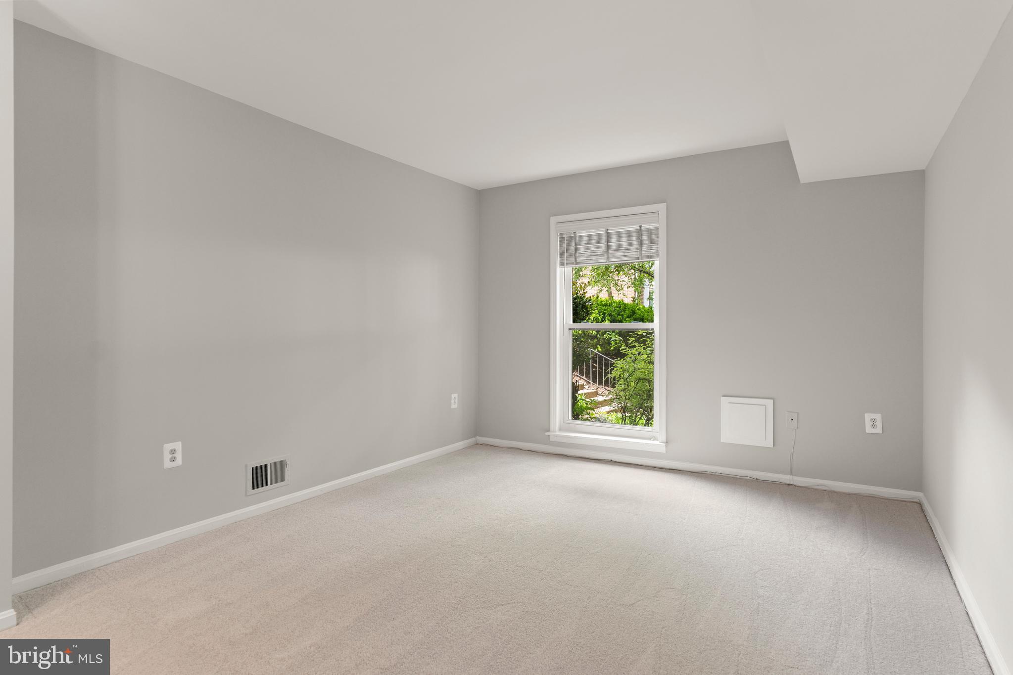 3865 PERSIMMON CIRCLE