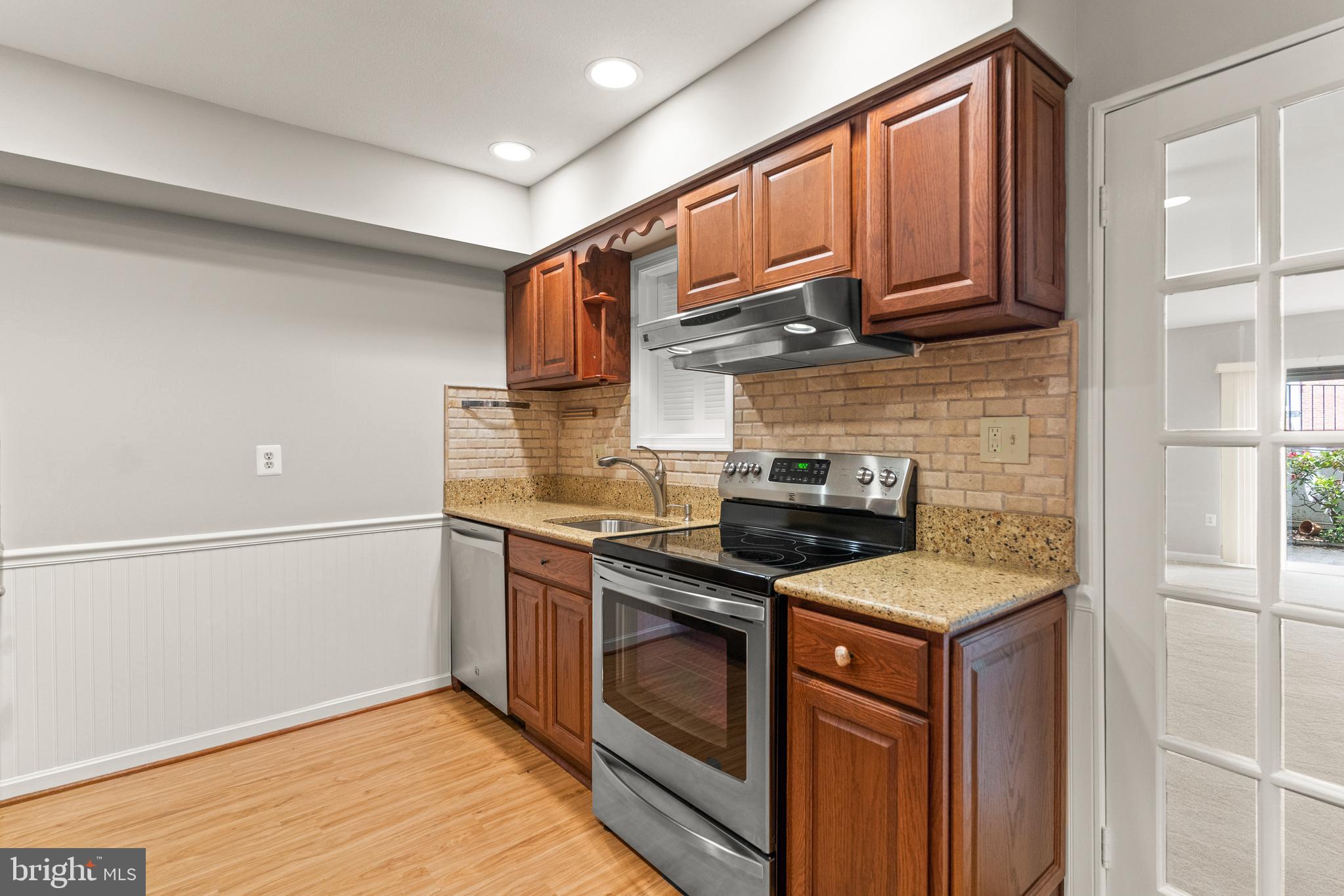 3865 PERSIMMON CIRCLE