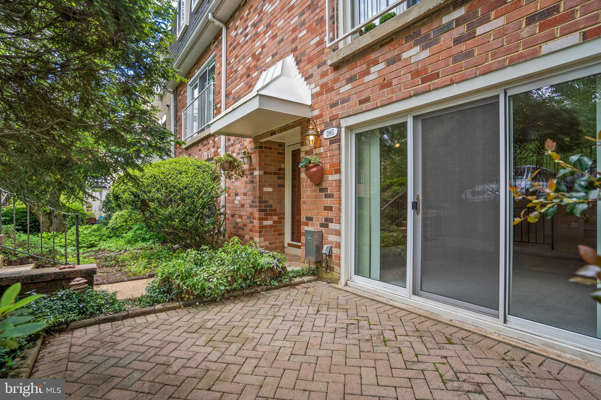 3865 PERSIMMON CIRCLE