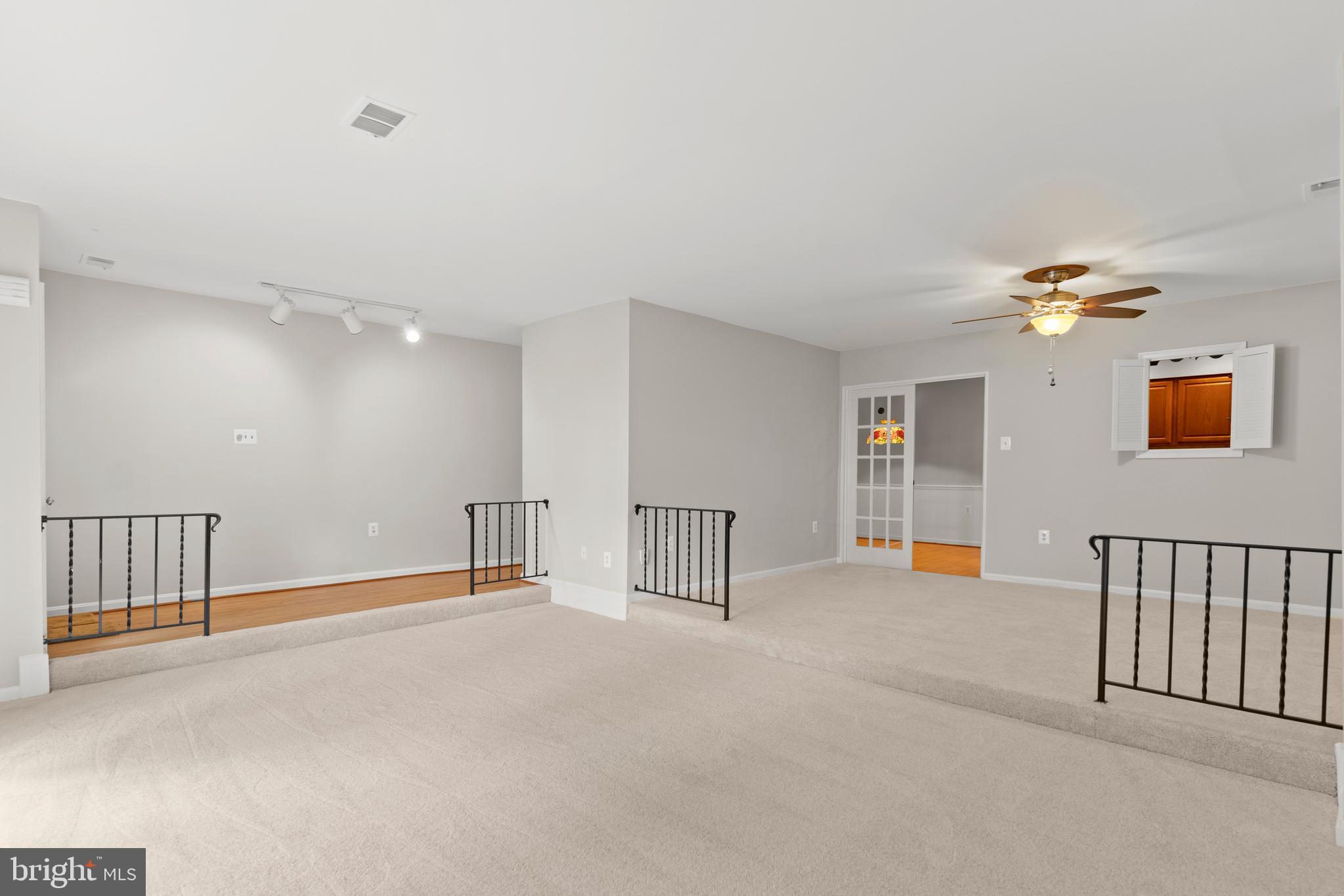 3865 PERSIMMON CIRCLE