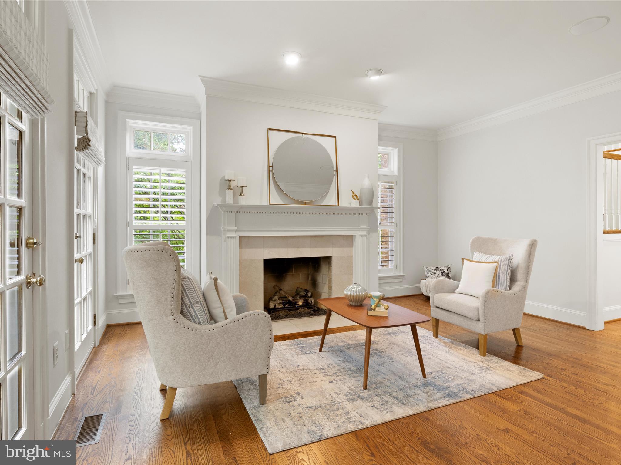 2041 MAYFAIR MCLEAN COURT