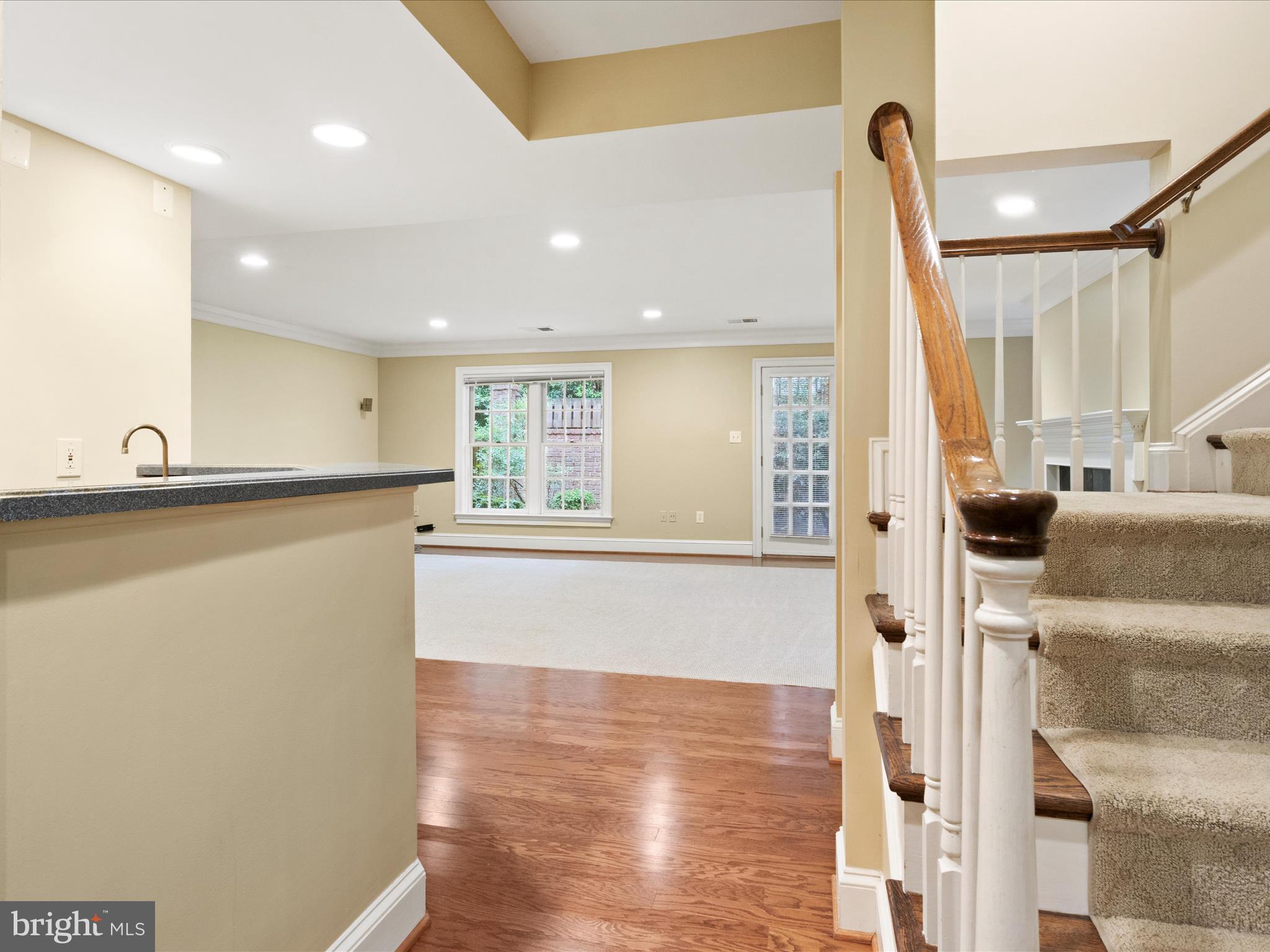 2041 MAYFAIR MCLEAN COURT