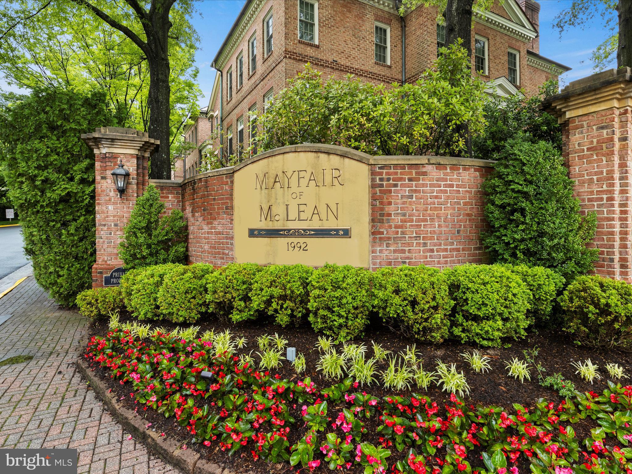 2041 MAYFAIR MCLEAN COURT