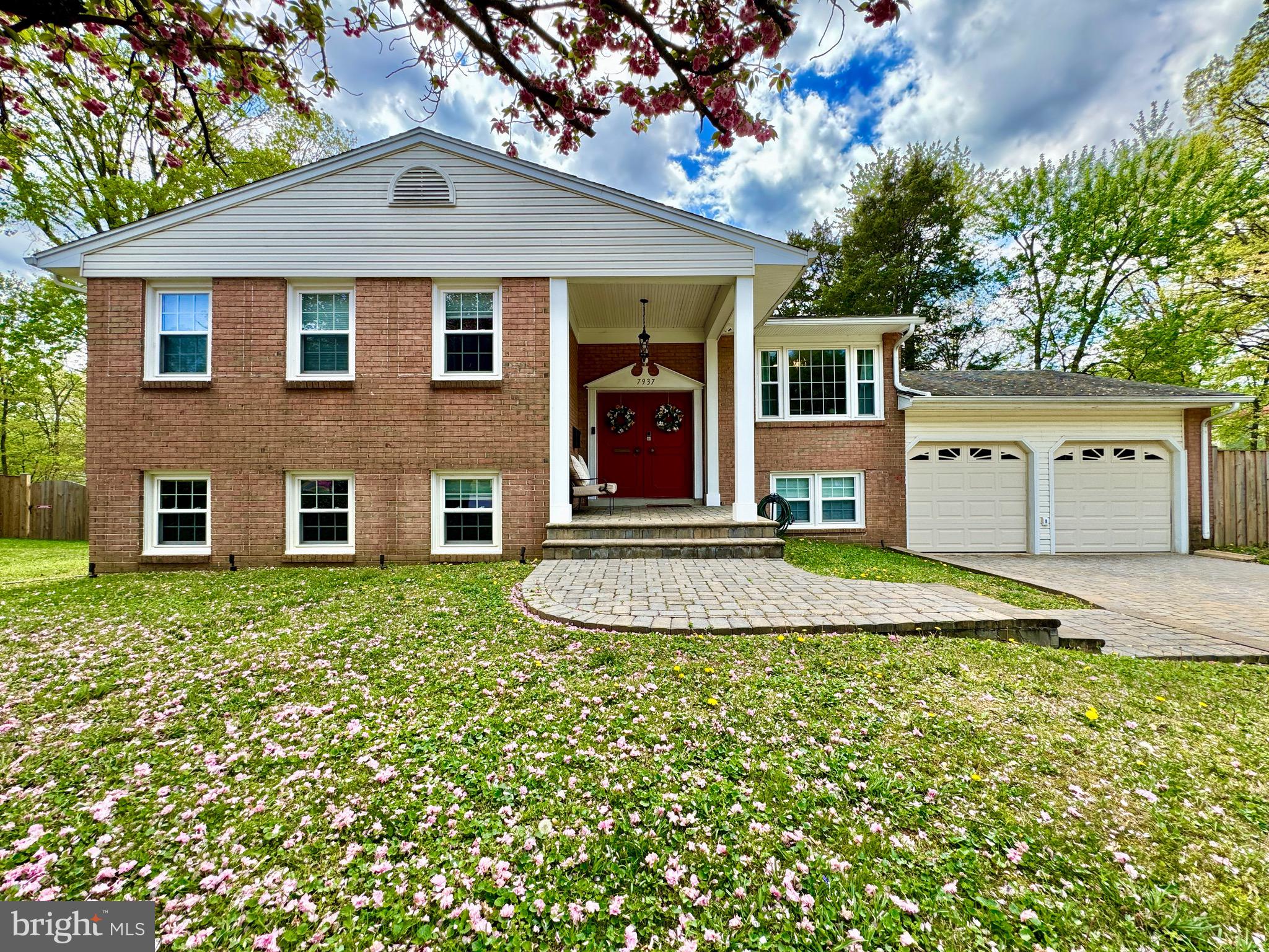 7937 CARRLEIGH PARKWAY