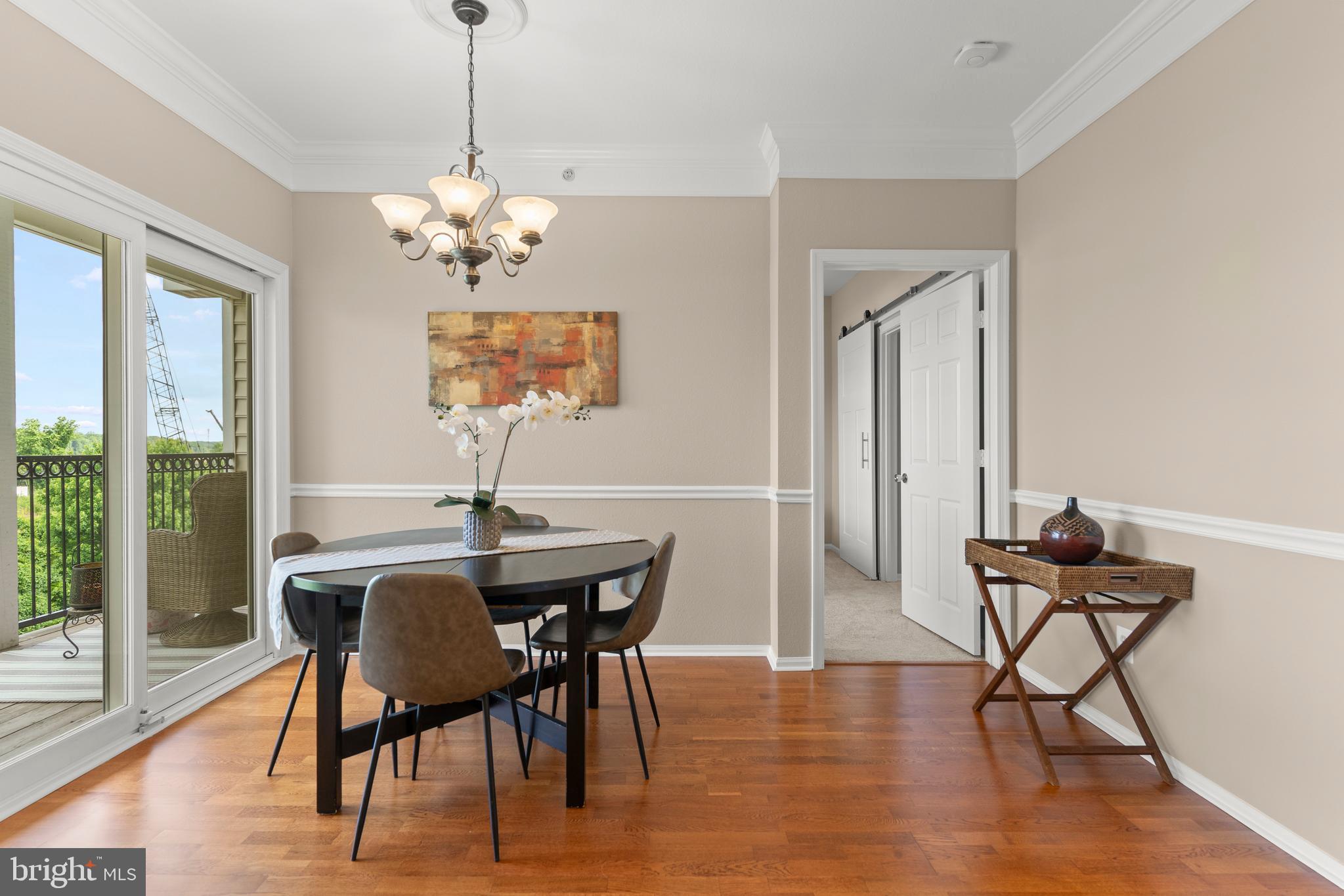 1550 SPRING GATE DRIVE 8409