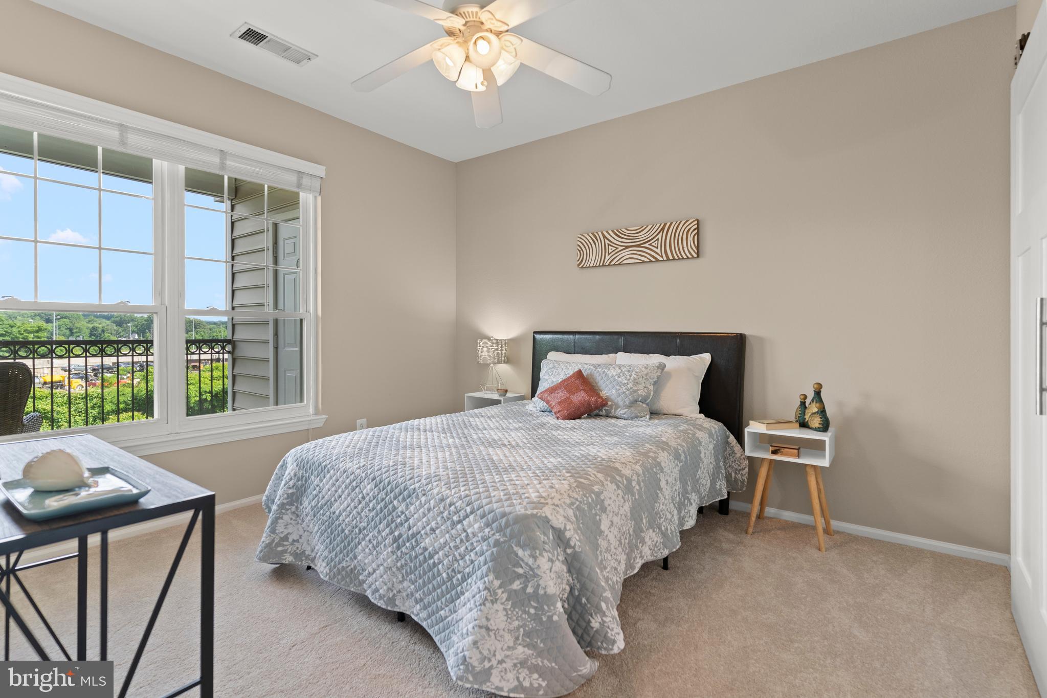 1550 SPRING GATE DRIVE 8409