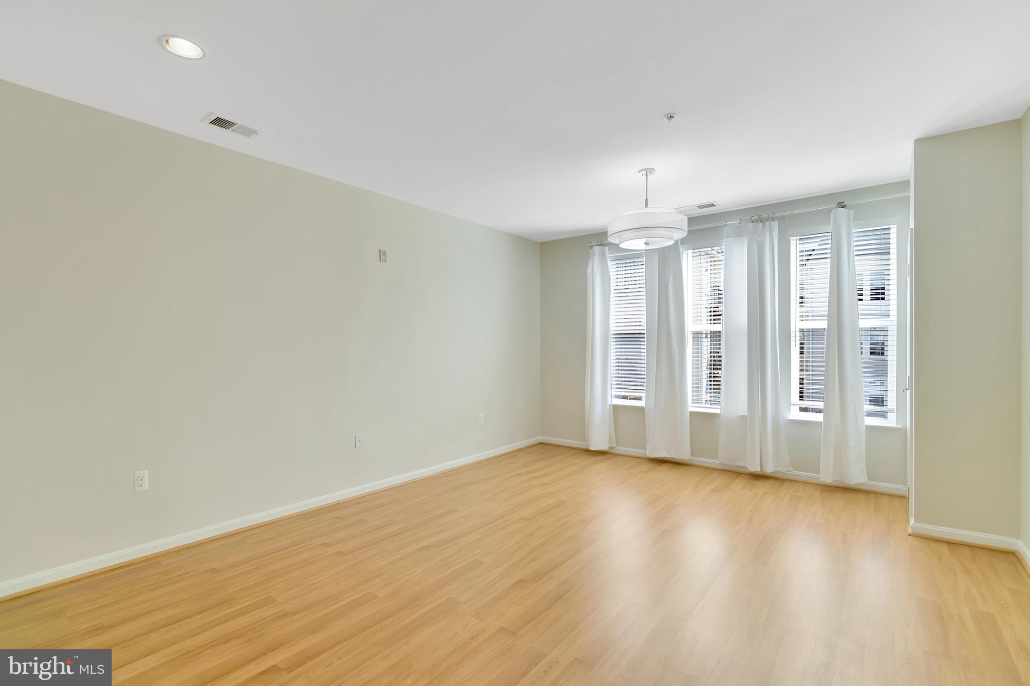2655 PROSPERITY AVENUE 320