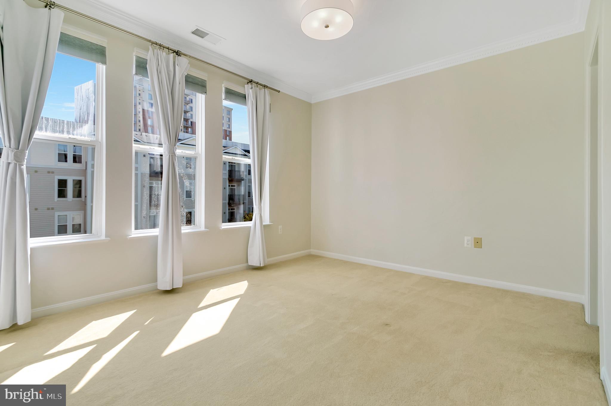 2655 PROSPERITY AVENUE 320