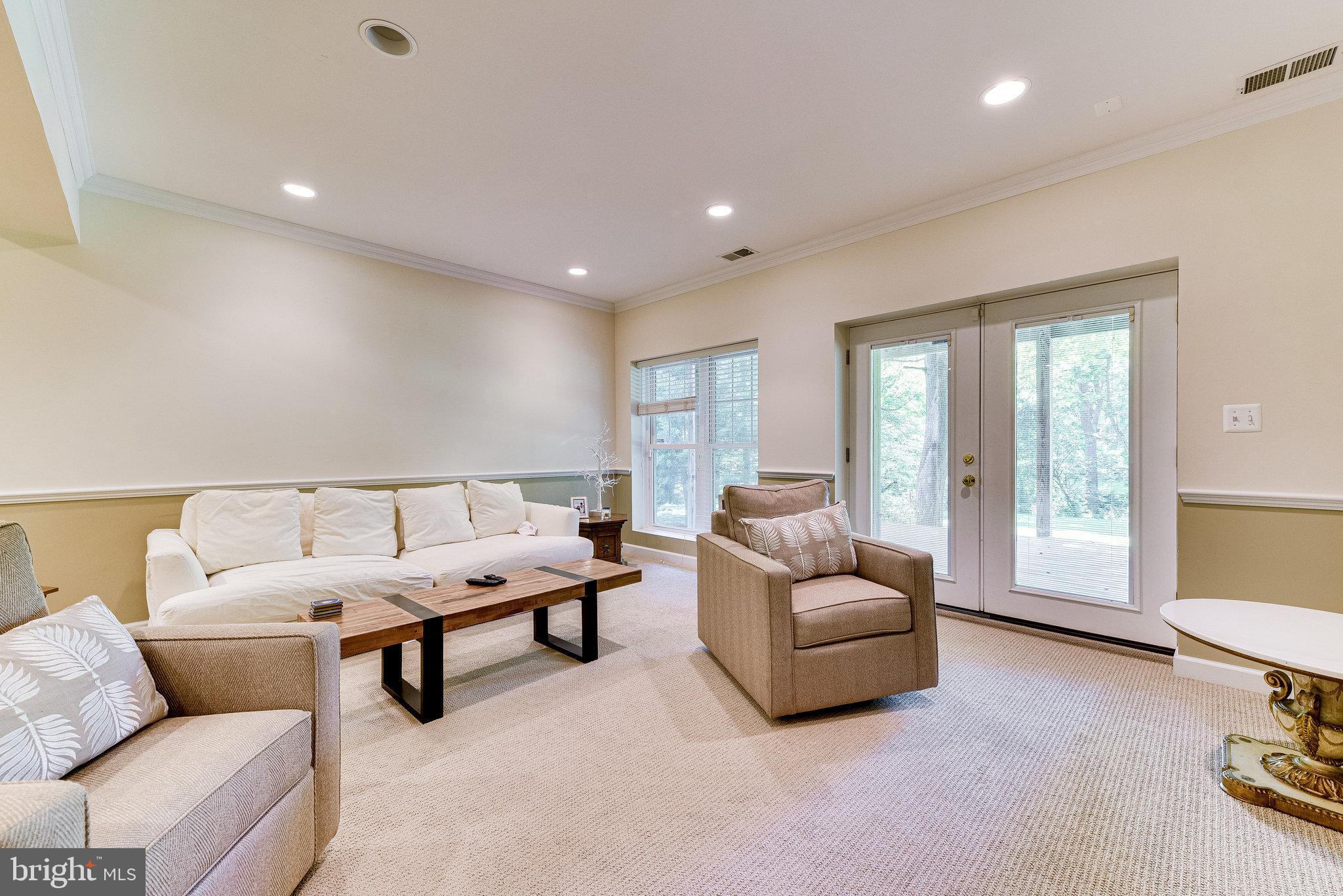 2898 GRETNA PLACE