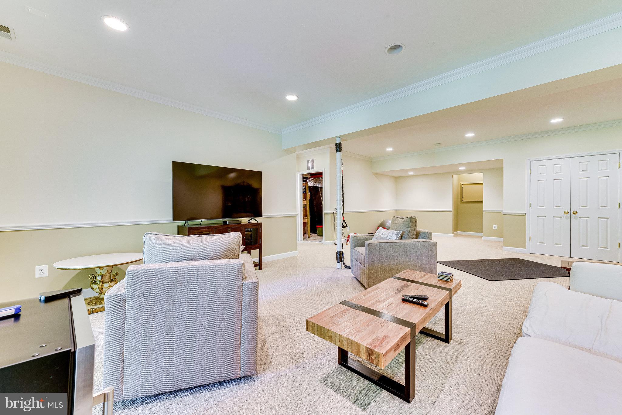 2898 GRETNA PLACE