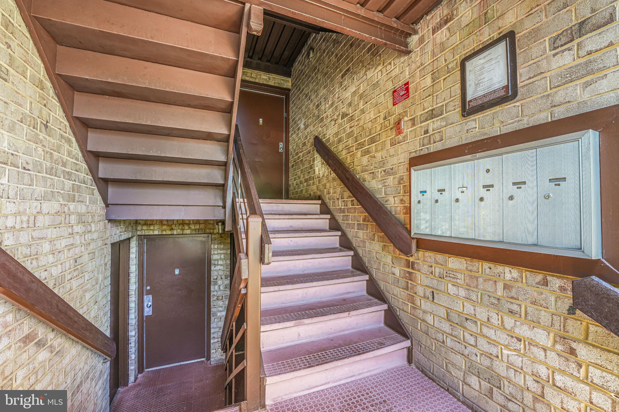 11606 STONEVIEW SQUARE 1B