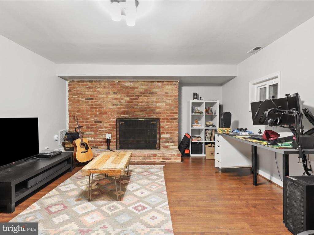 3311 ARDLEY COURT