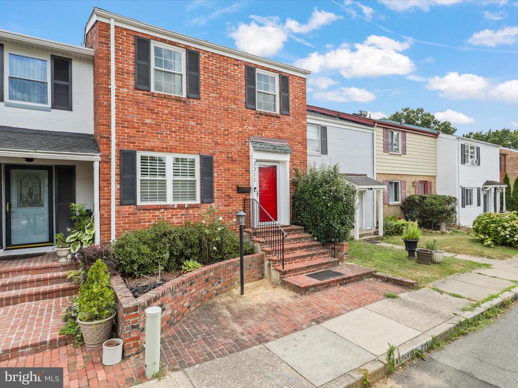 3311 ARDLEY COURT
