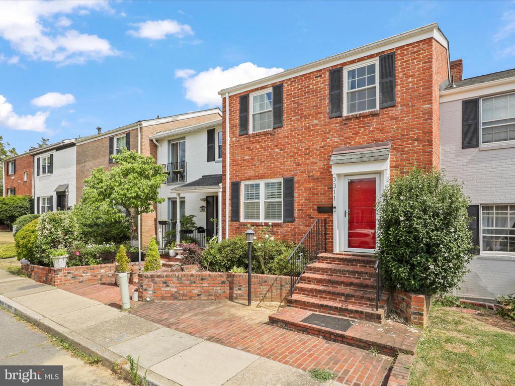 3311 ARDLEY COURT