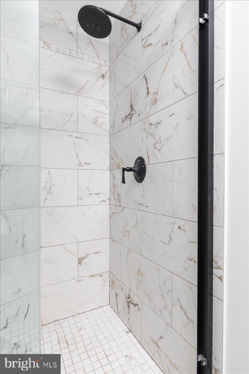 7577 WOODSTOWN DRIVE