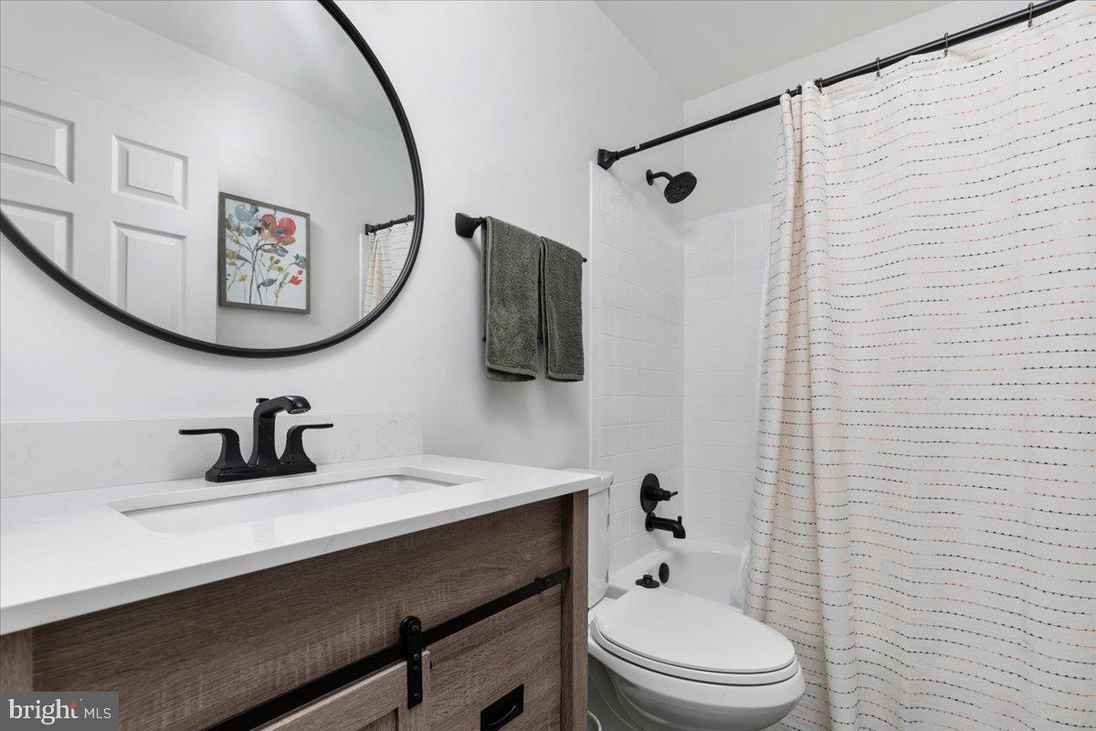 7577 WOODSTOWN DRIVE