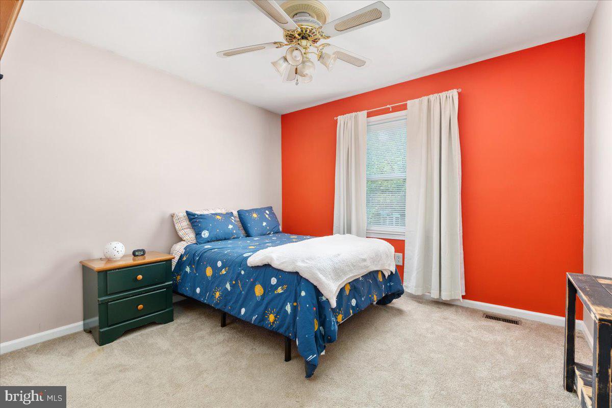 7577 WOODSTOWN DRIVE