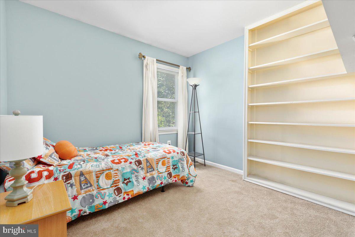 7577 WOODSTOWN DRIVE