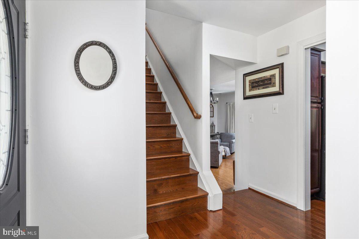 7577 WOODSTOWN DRIVE