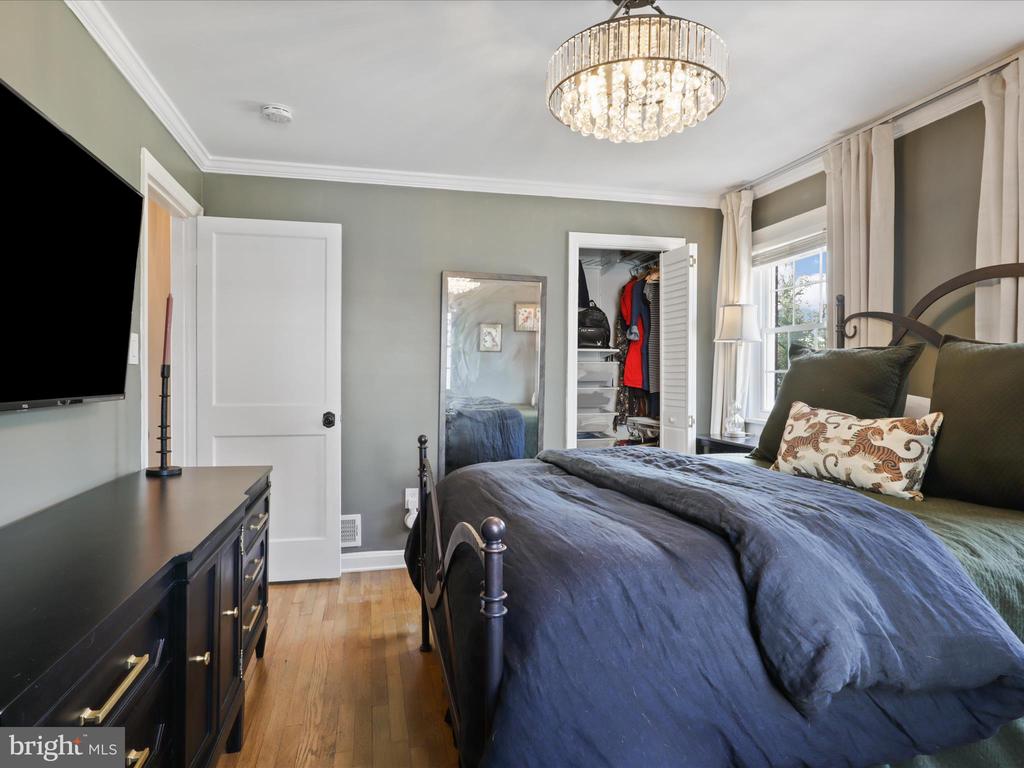 2106 ARLINGTON TERRACE