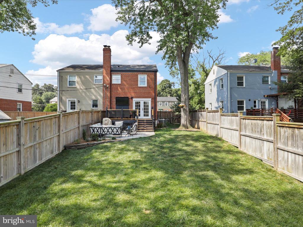 2106 ARLINGTON TERRACE