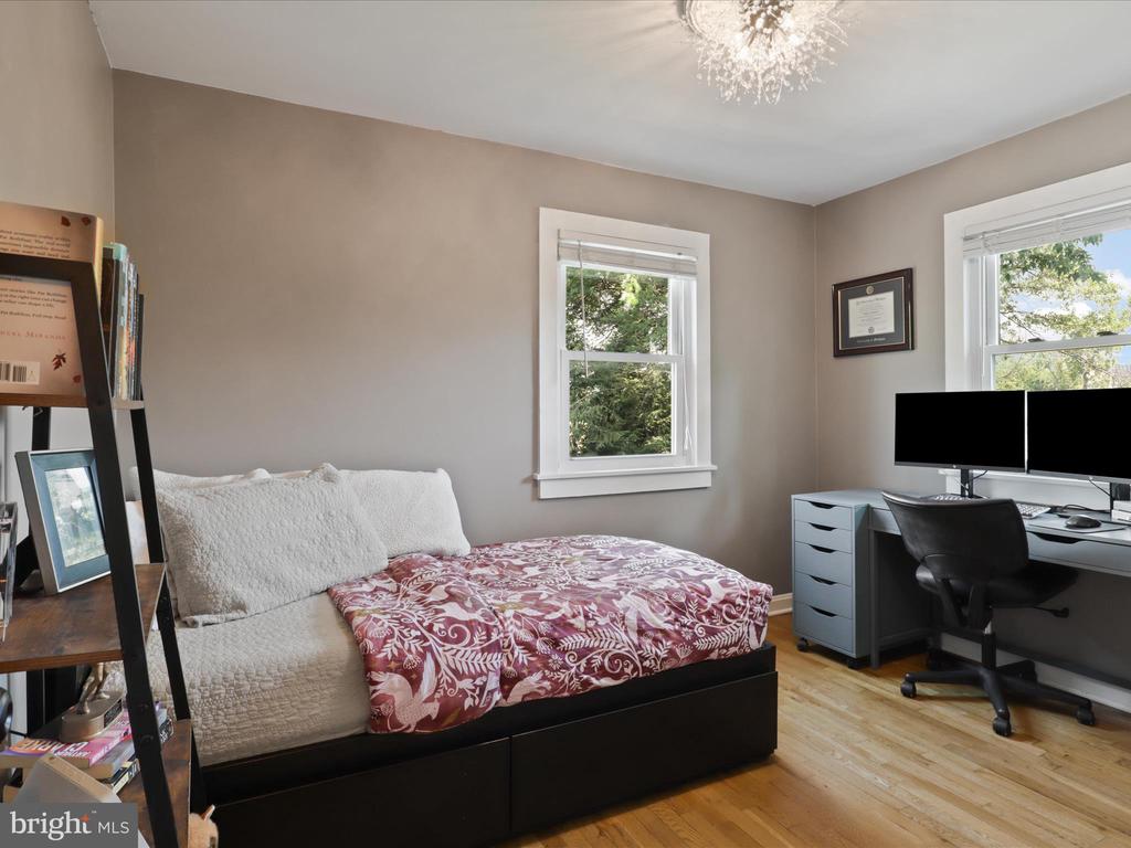 2106 ARLINGTON TERRACE