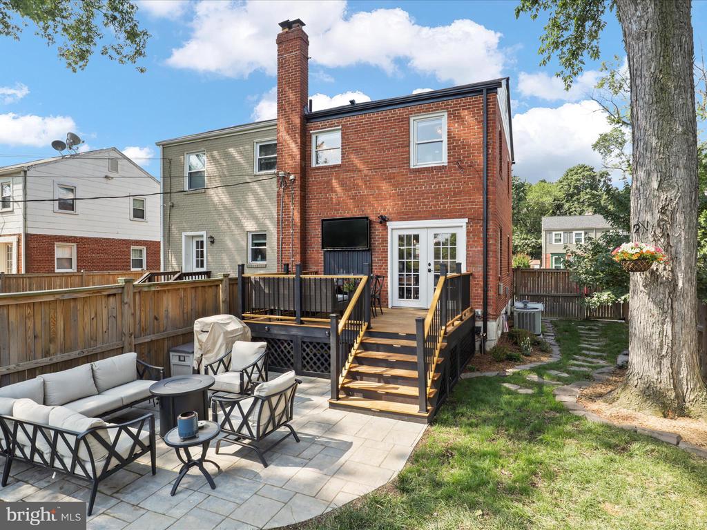 2106 ARLINGTON TERRACE
