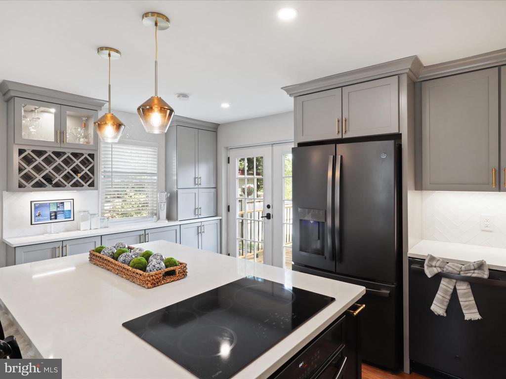 2106 ARLINGTON TERRACE