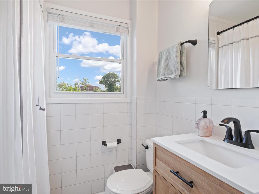 2106 ARLINGTON TERRACE