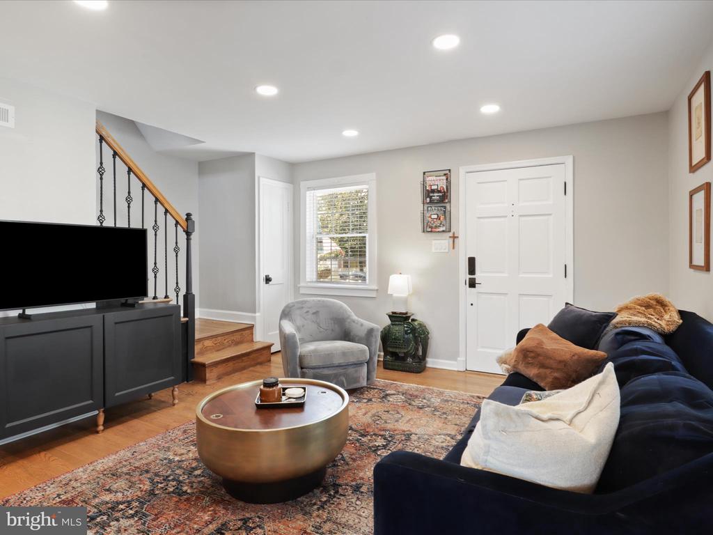 2106 ARLINGTON TERRACE