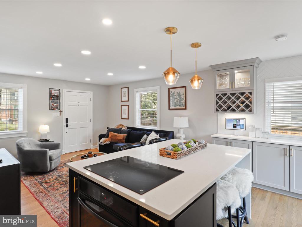 2106 ARLINGTON TERRACE