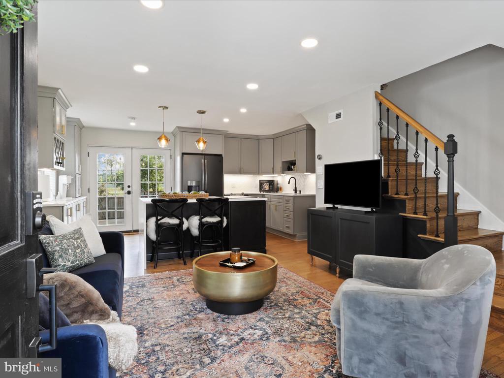 2106 ARLINGTON TERRACE