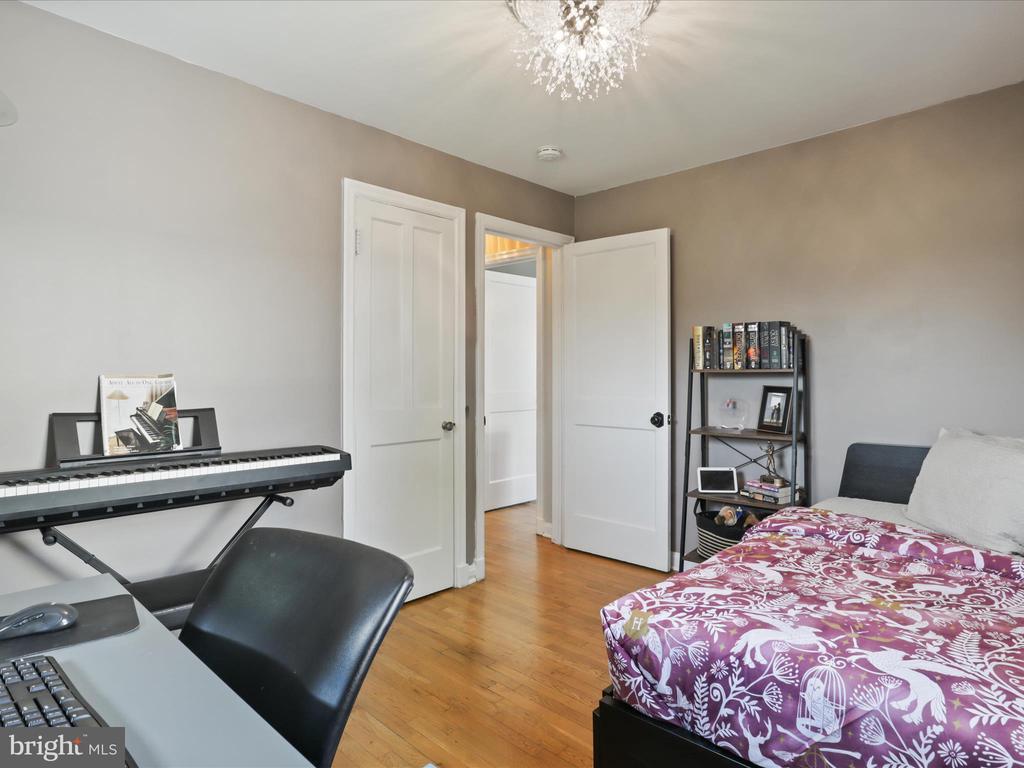 2106 ARLINGTON TERRACE