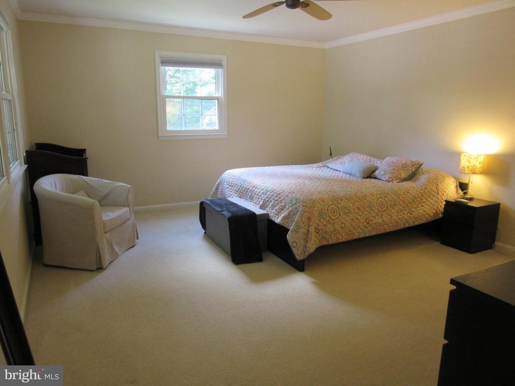 9307 HARNESS HORSE COURT