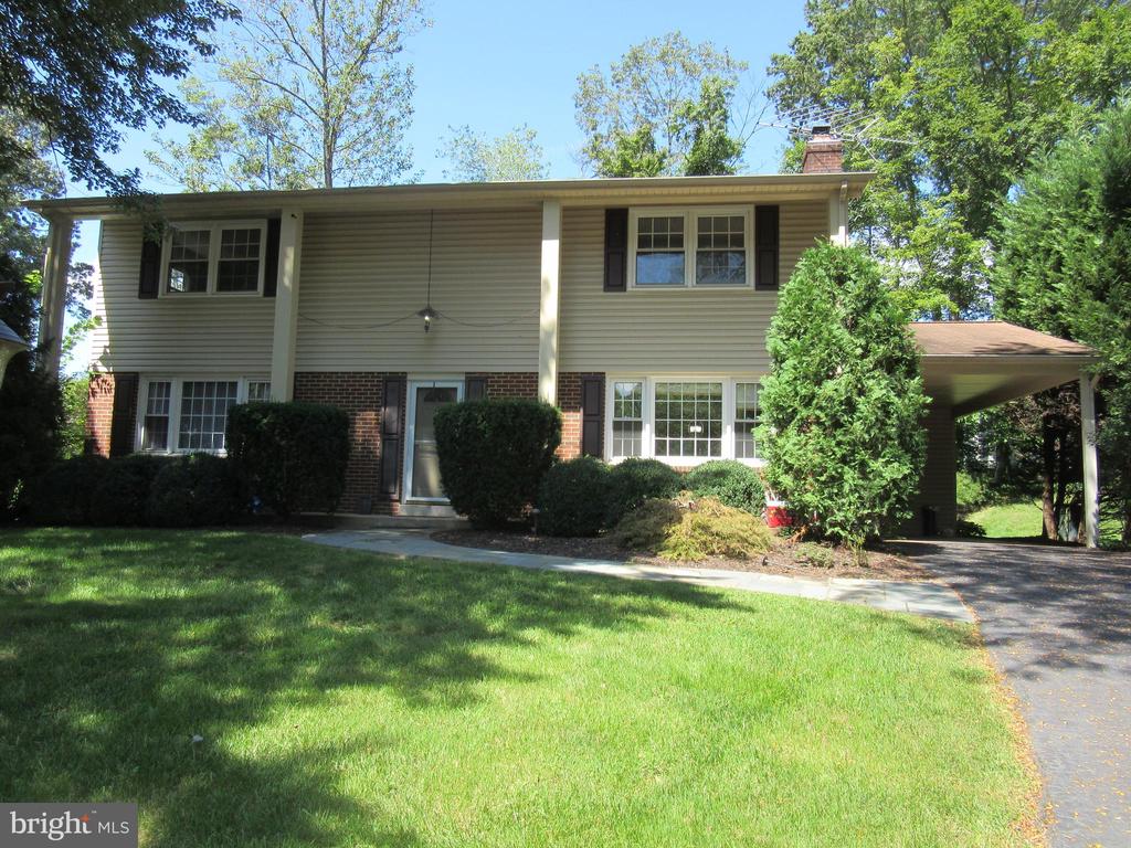 9307 HARNESS HORSE COURT