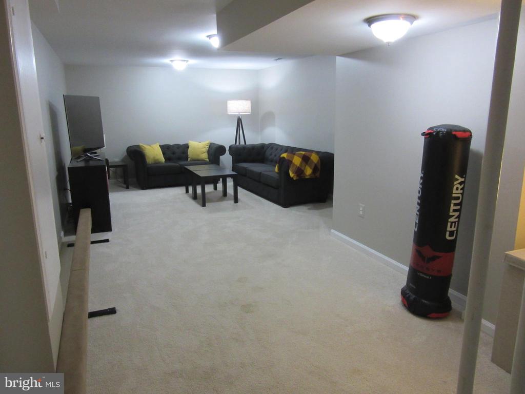 9307 HARNESS HORSE COURT