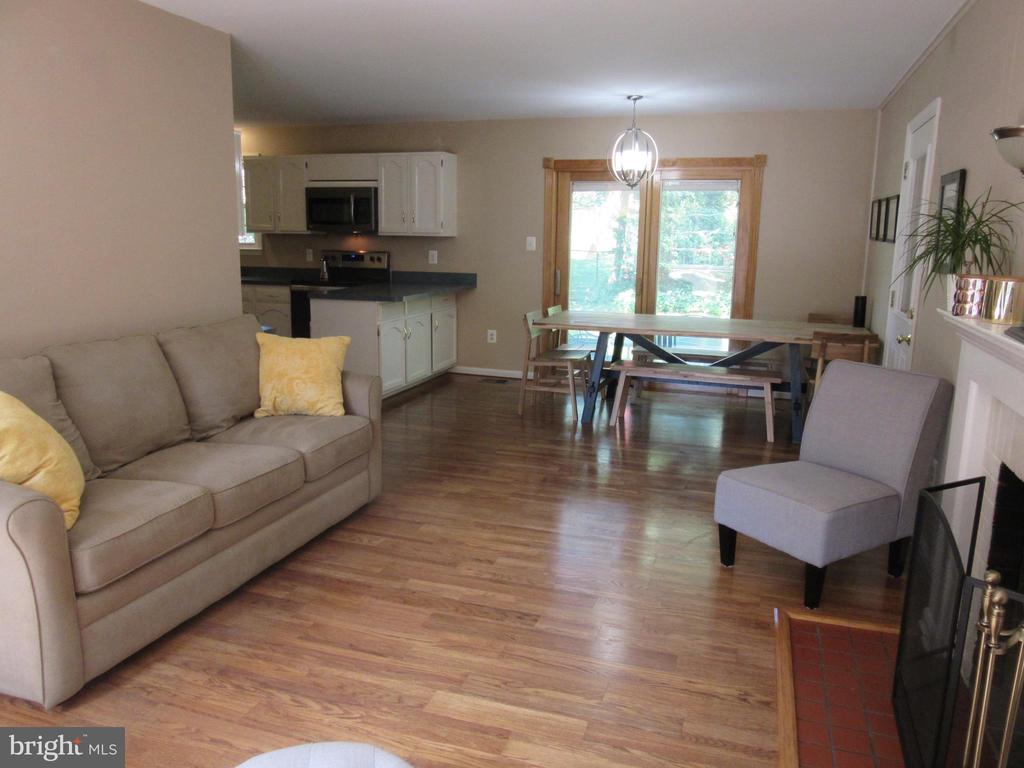 9307 HARNESS HORSE COURT