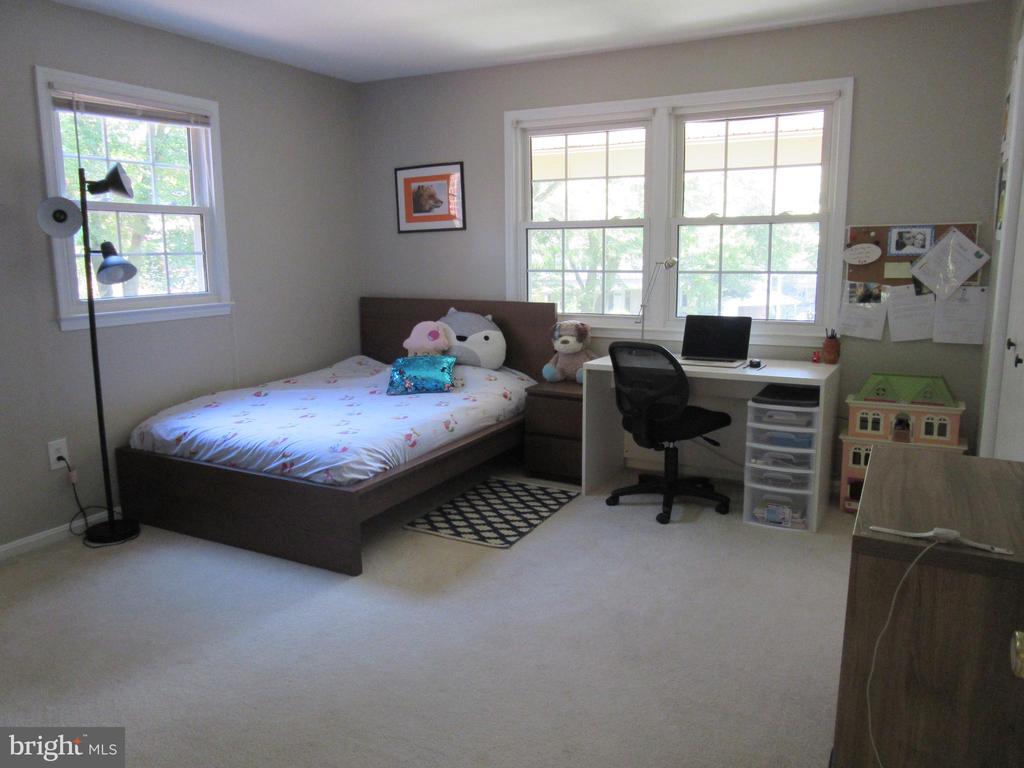 9307 HARNESS HORSE COURT
