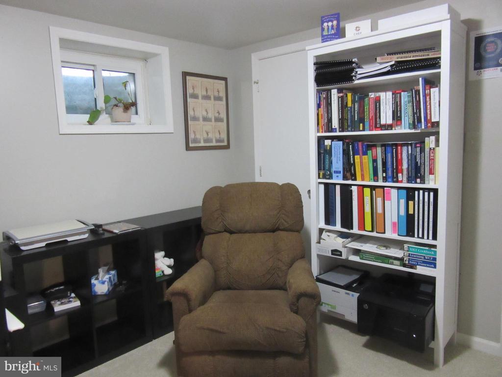 9307 HARNESS HORSE COURT