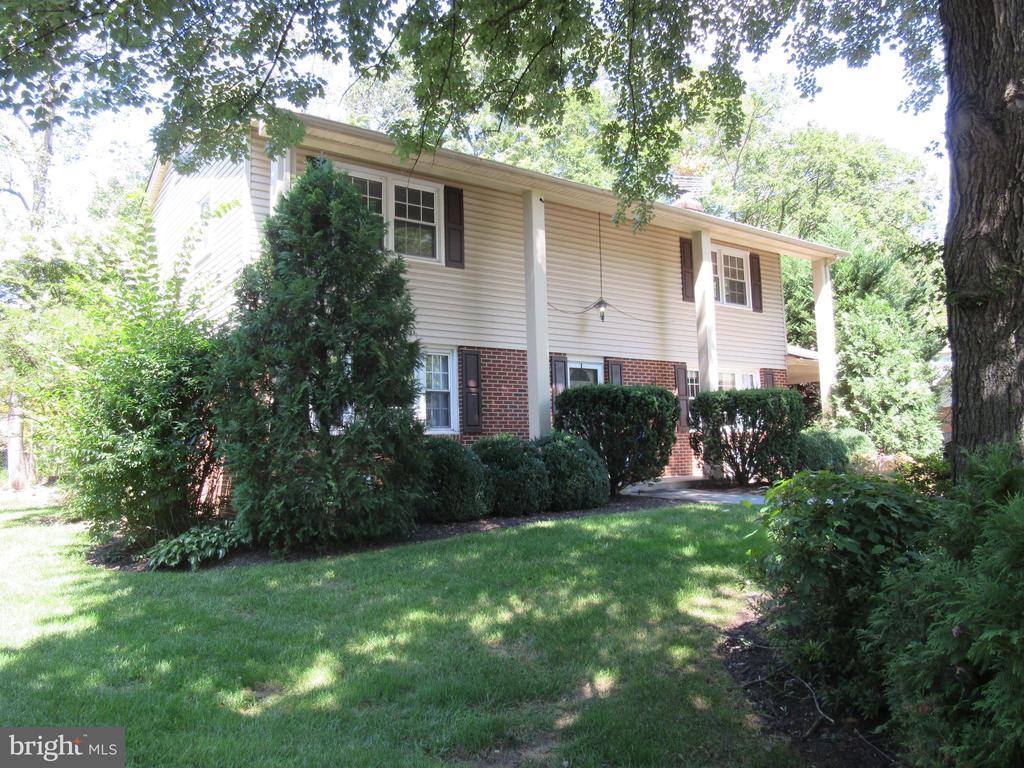 9307 HARNESS HORSE COURT
