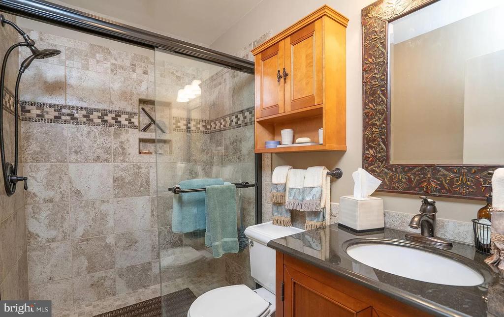 11696 FOX GLEN DRIVE