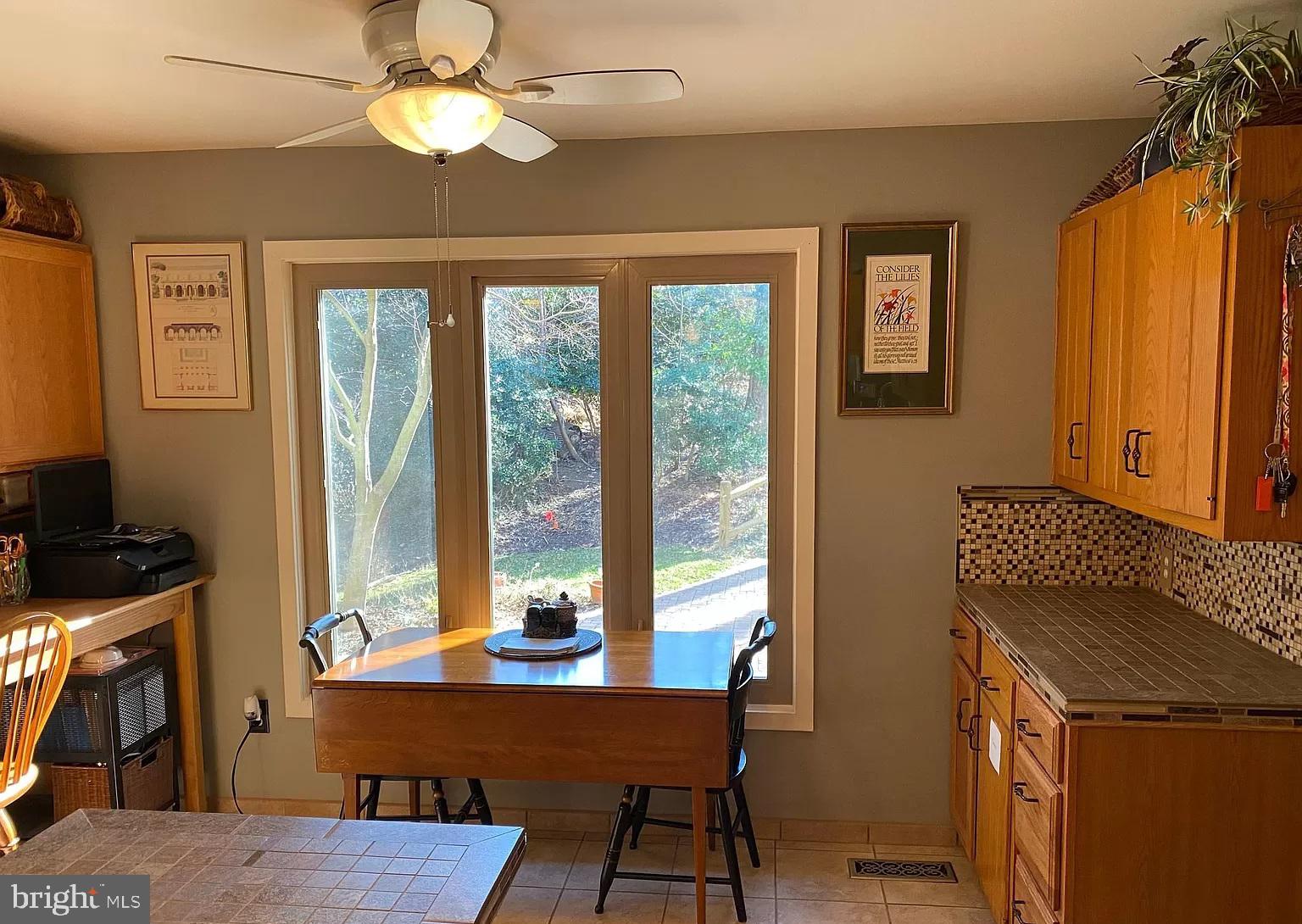 11696 FOX GLEN DRIVE