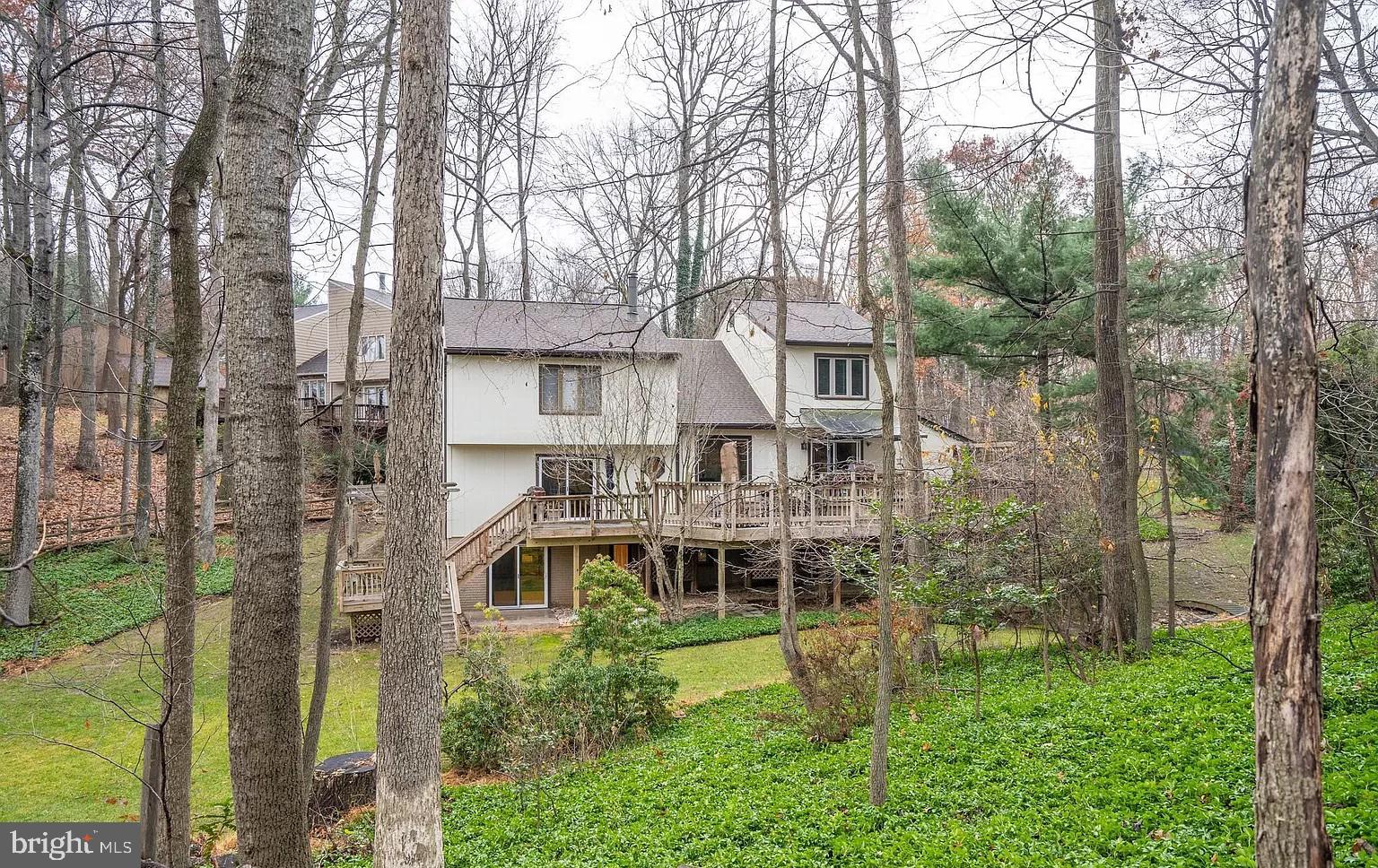 11696 FOX GLEN DRIVE