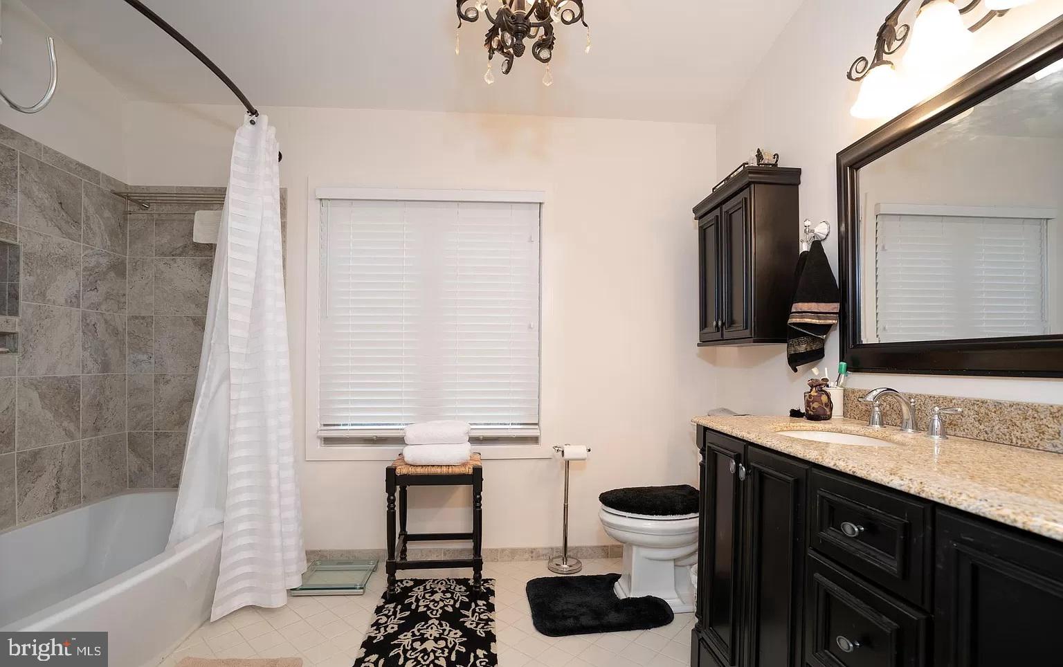 11696 FOX GLEN DRIVE