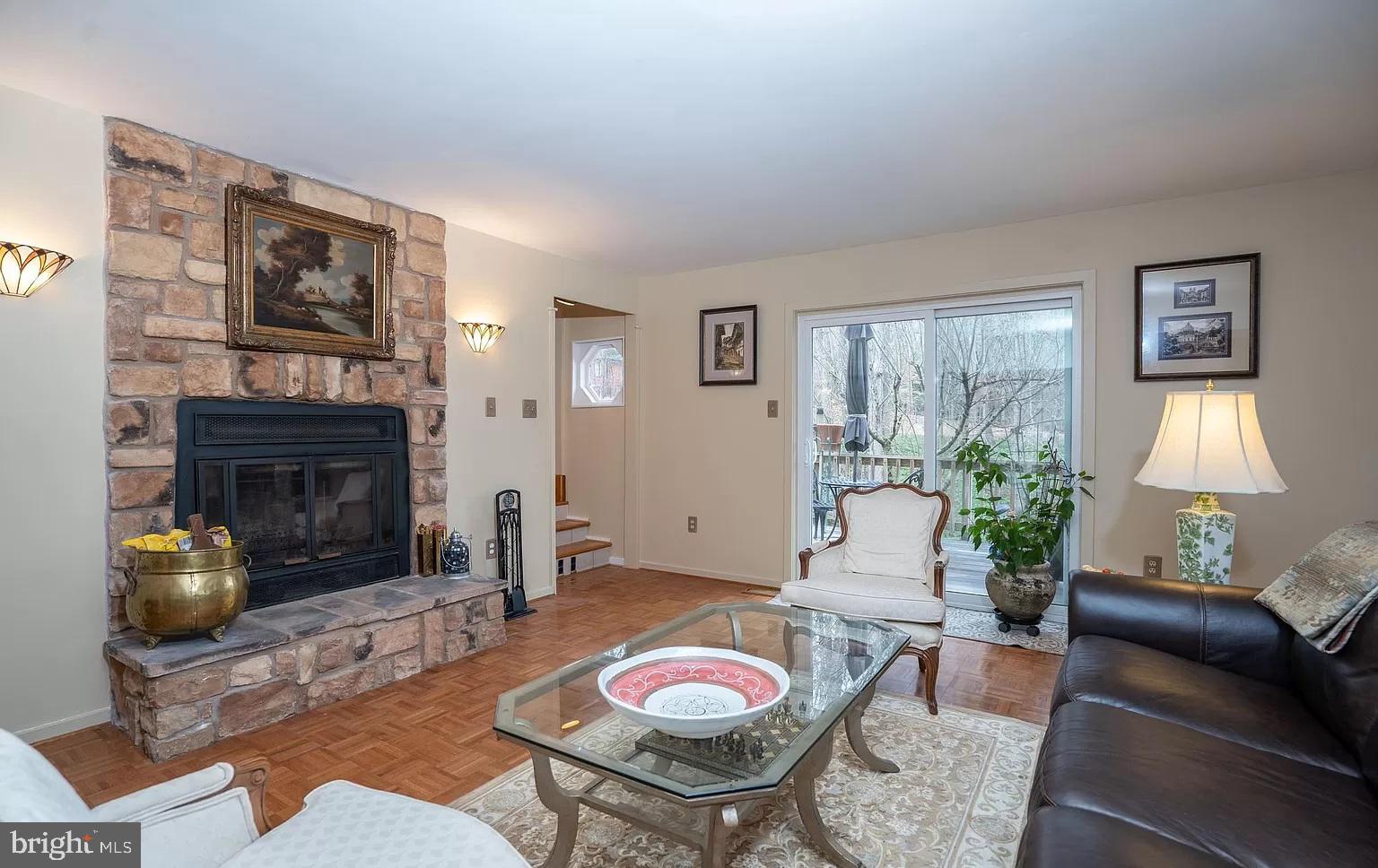 11696 FOX GLEN DRIVE