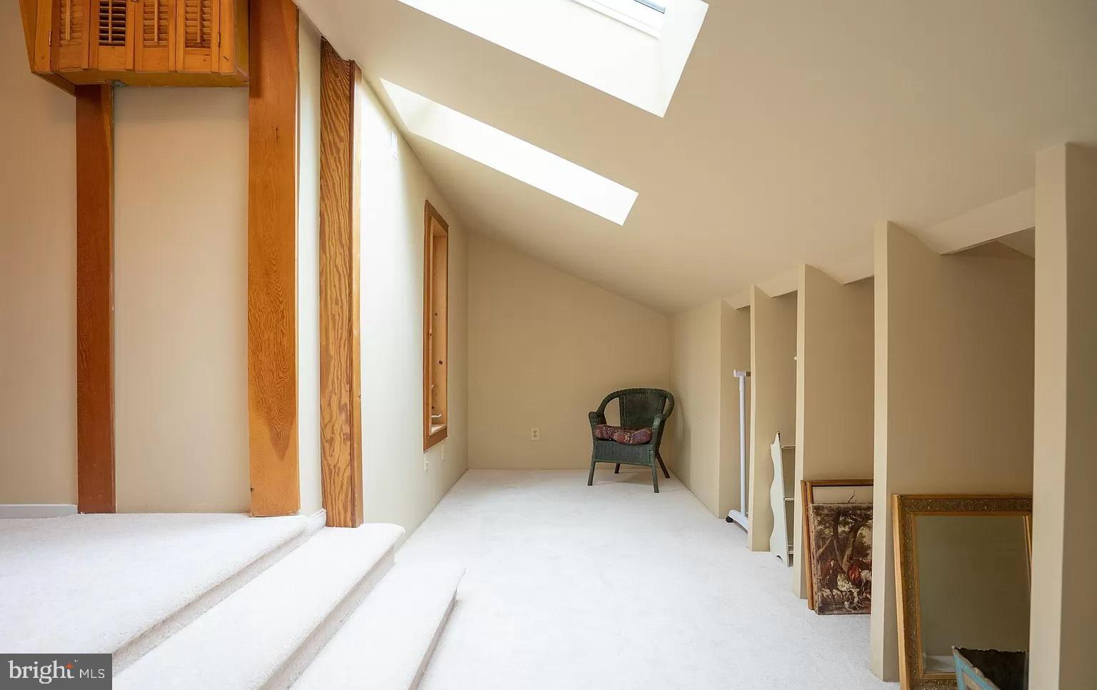 11696 FOX GLEN DRIVE