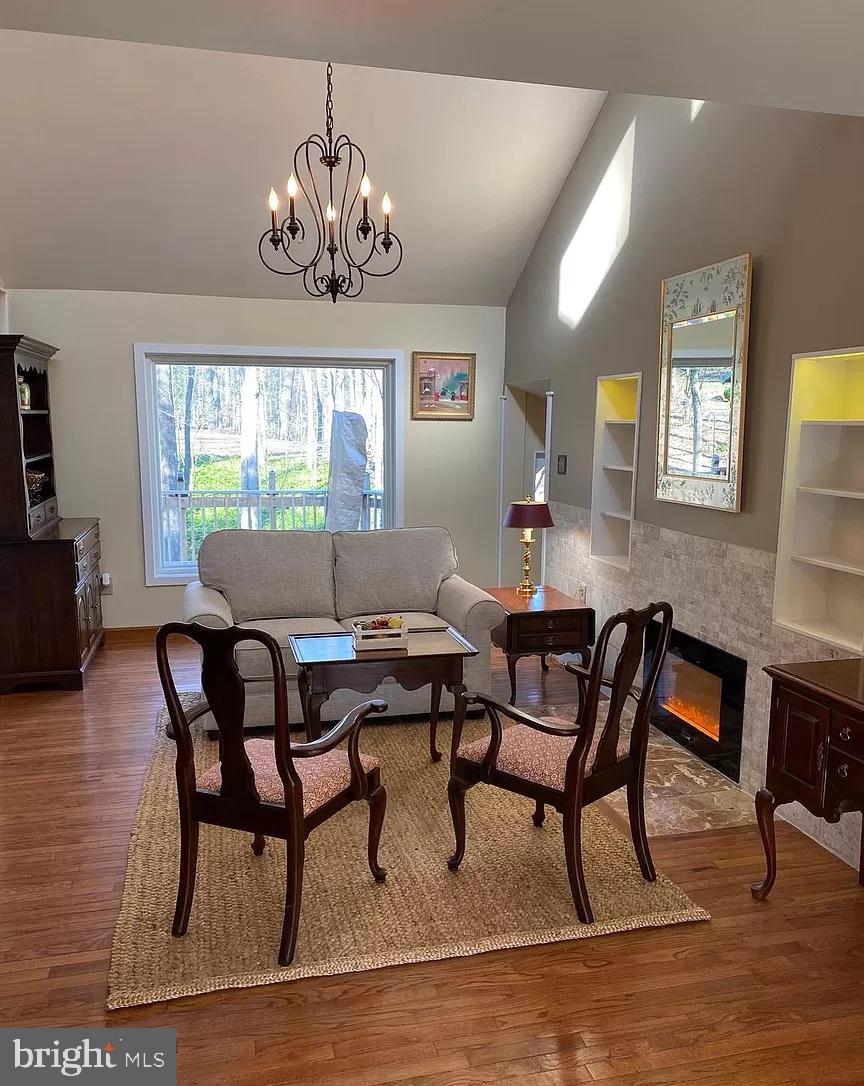 11696 FOX GLEN DRIVE